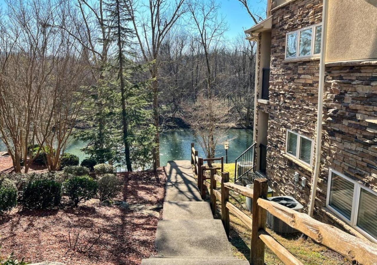 פיג'ן פורג' Relaxing Condo On The River - New Air Hockey Table מראה חיצוני תמונה